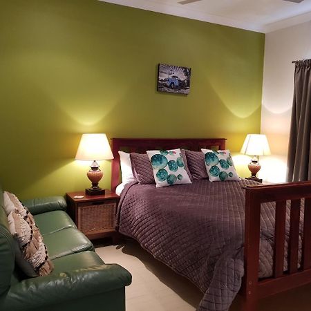 Sonja'S Bed And Breakfast Lightning Ridge Extérieur photo