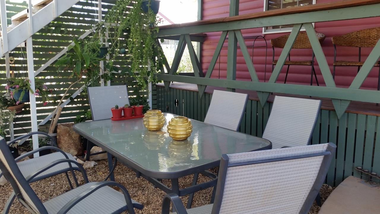 Sonja'S Bed And Breakfast Lightning Ridge Extérieur photo