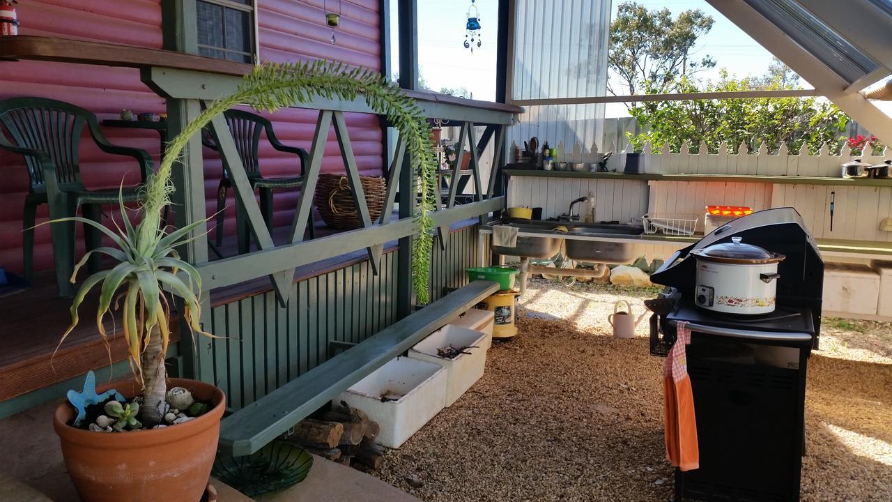 Sonja'S Bed And Breakfast Lightning Ridge Extérieur photo